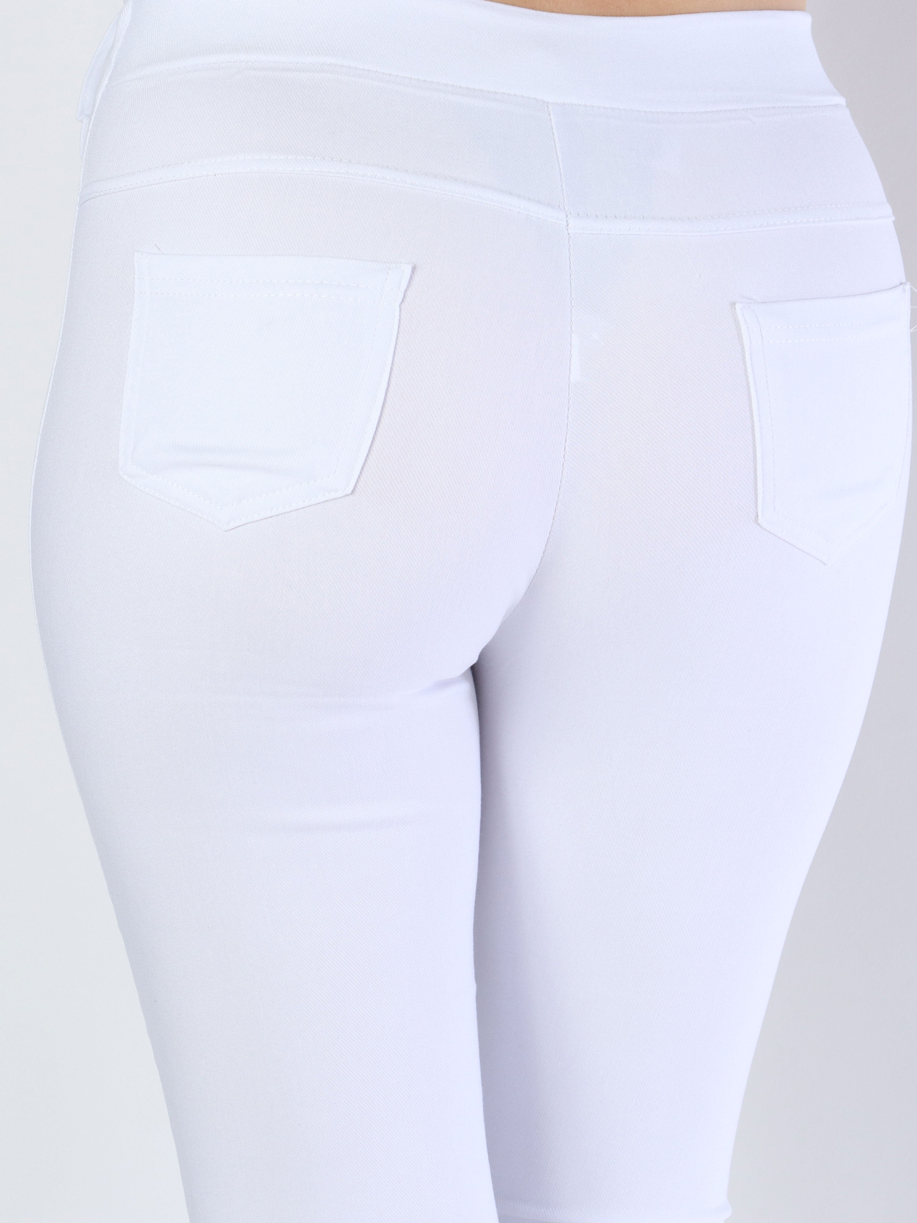 Kaya - Bukser med guld knapper og flæsekant